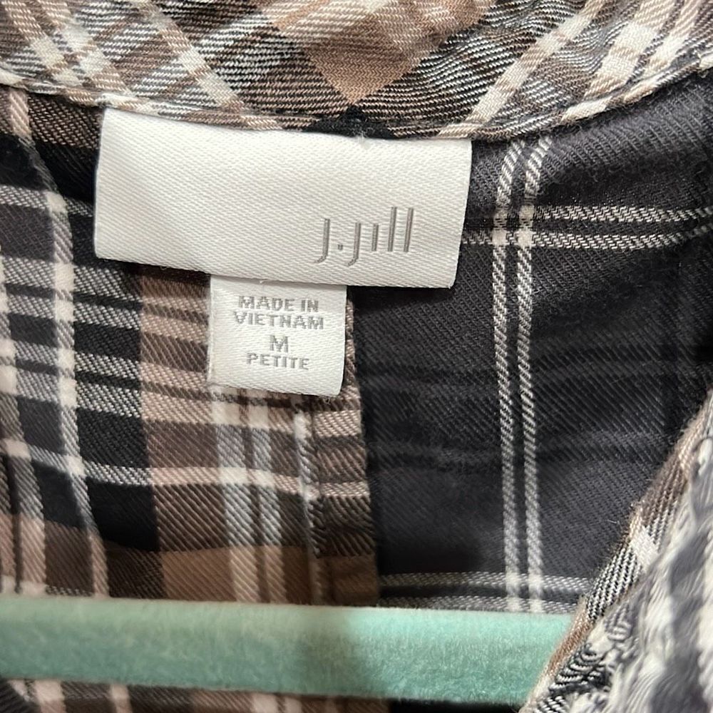 J.Jill Long Multi Plaid Button Down Blouse Tan Black White Size Medium Petite - Picture 3 of 14